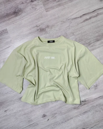 کراپ تیشرت لانگ زنانه مارک H & M رنگ سبز ماچا با طراحی مینیمال و شیک در مزون پوشاک بلا کالکشن
